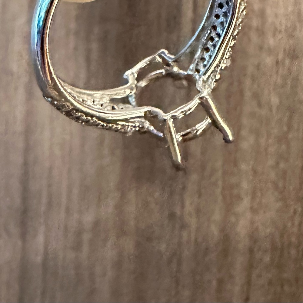 10k white gold diamond semimount Ring - Picture 4 of 4